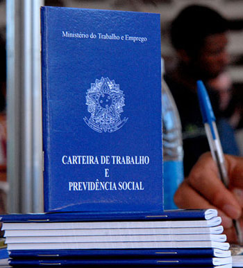 Falta de funcionarios